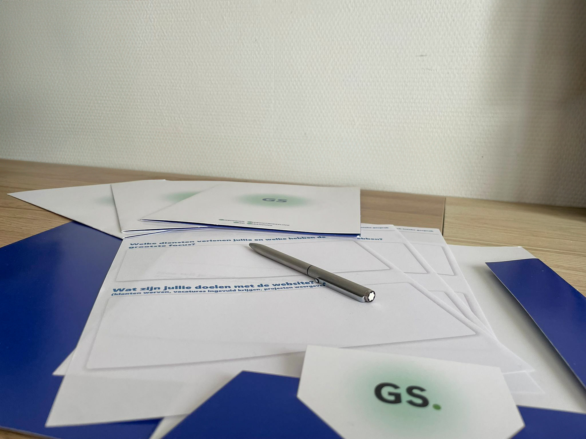 Lars Leenders aan het werk bij Grafix Studio